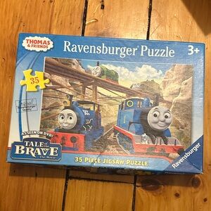 Ravensburger Thomas & Friends Puzzle - Blue and Yellow
